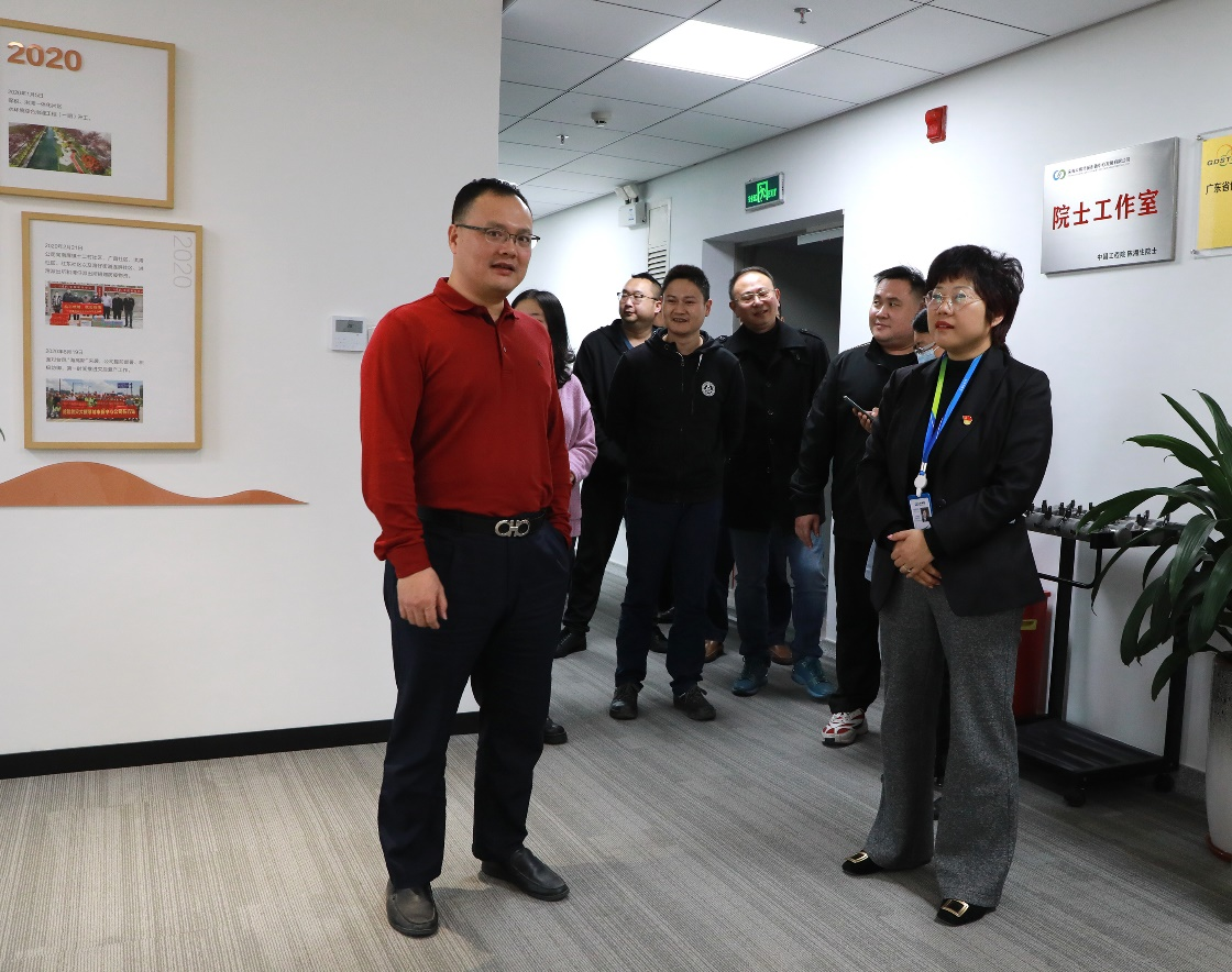 集團公司黨委委員、紀(jì)委書記鐘麗紅帶隊檢查城市新中心公司工作