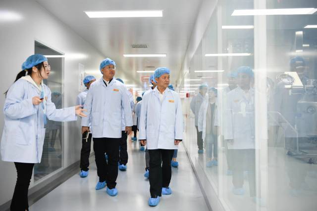 1683251625582935.jpg 49bda205-8bf9-453d-8743-eaa39ad506c4.jpg